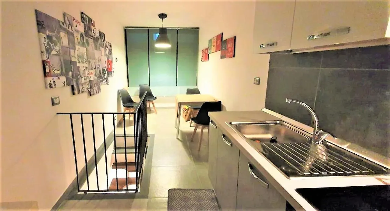 Center Living Apartment Katania