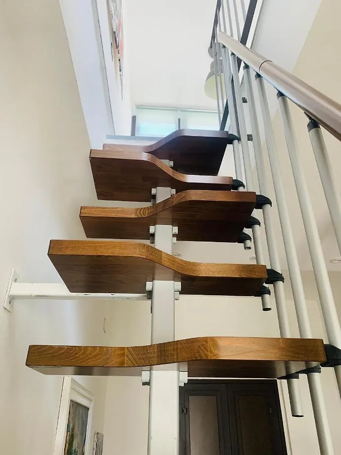 Center Living Apartment Katania